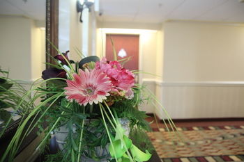 Hotel Monte Carlo Inns Barrie Suites
