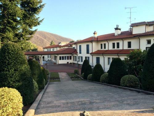 Hostal Centro Di Spiritualit� Maria Candida