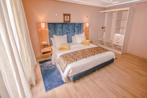Down Town Hotel By Business & Leisure Hotels