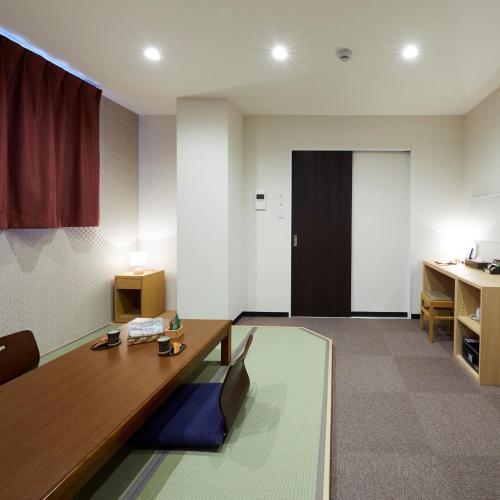 Hostal Rinn Shichijo Ohashi Bridge