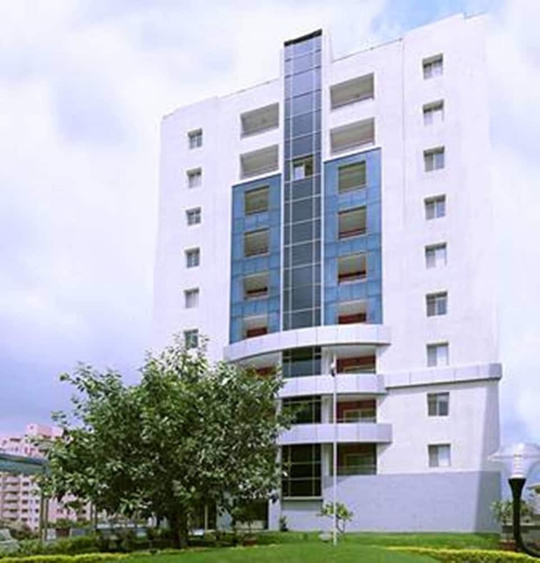Hotel Royal Orchid Golden Suites
