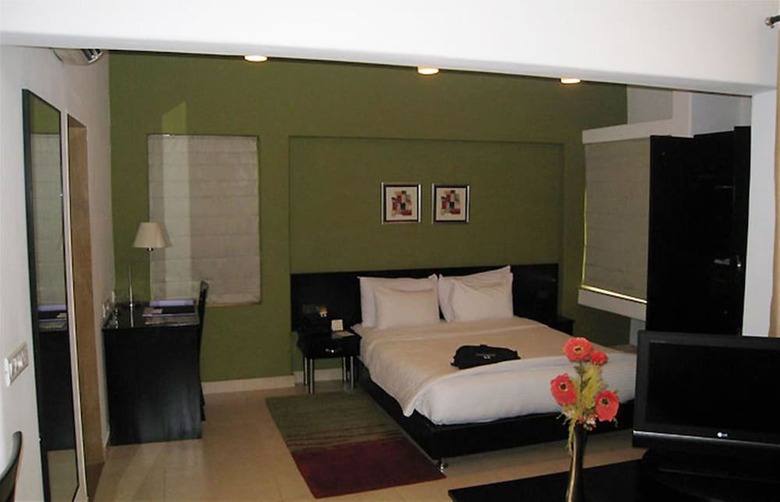 Hotel Royal Orchid Golden Suites