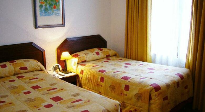 Hotel Alcala Del Rio