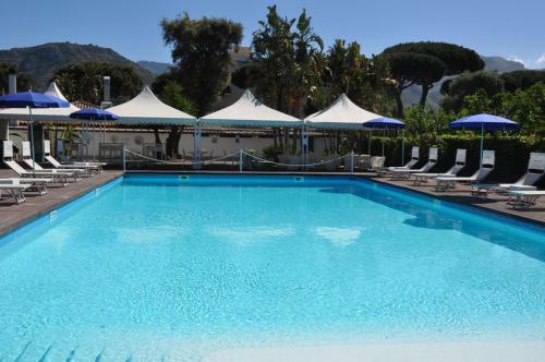 Aparthotel Esperidi Resort Village