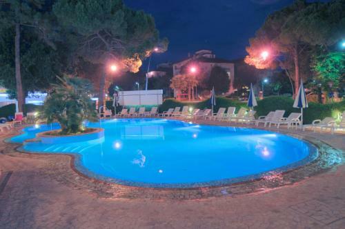 Hotel Ambassador Meuble