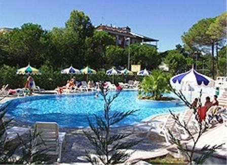 Hotel Ambassador Meuble