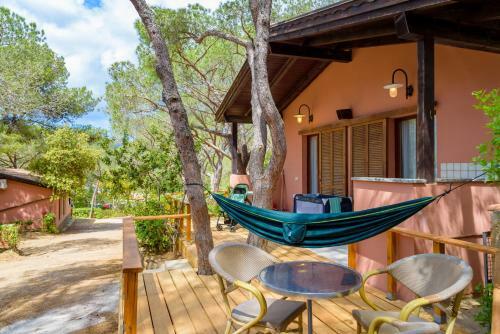 Camping Lacona Pineta
