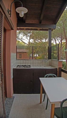 Camping Lacona Pineta
