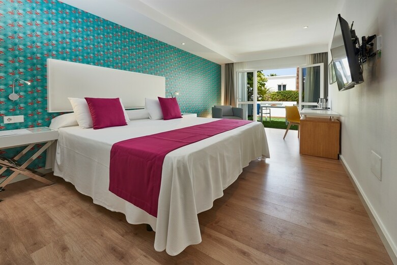Hotel Flamingo Beach Mate