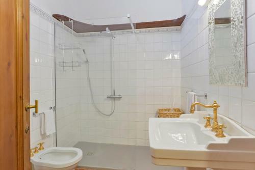Artemisia Halldis Apartment