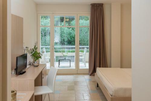 Baia Dei Mergoli Hotel