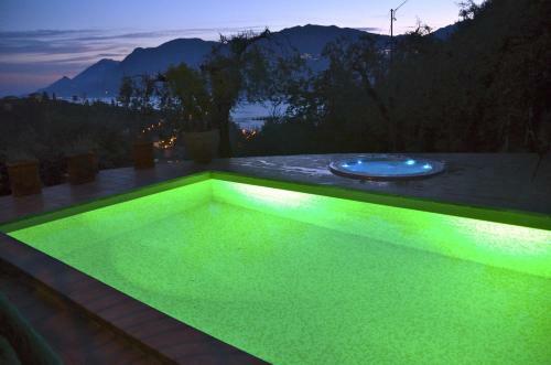 Villa's Apartments With Enchanting Lake View