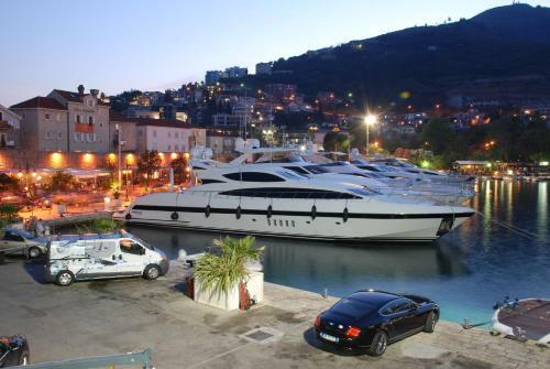 Hostal Budva Inn Guest House