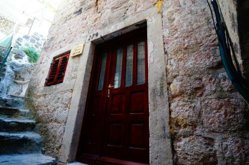 Albergue Kotor Korea Guest House