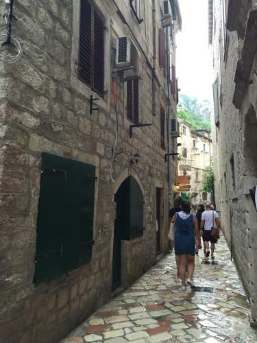 Albergue Kotor Korea Guest House