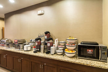 Hotel Comfort Inn East