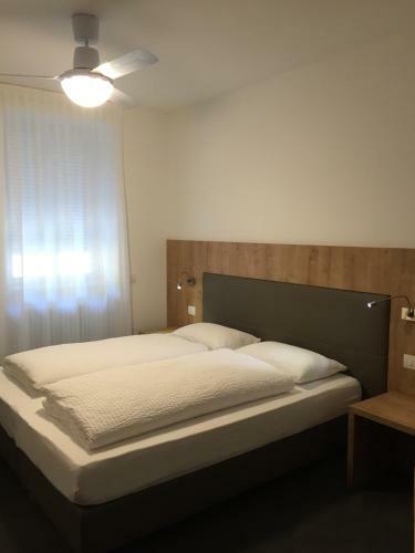 Hostal R&b La Calzoleria