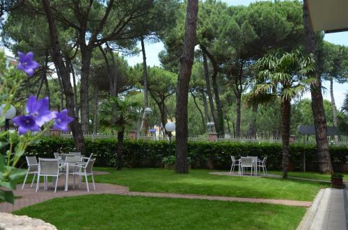 Hostal Rosen Garden Garn�