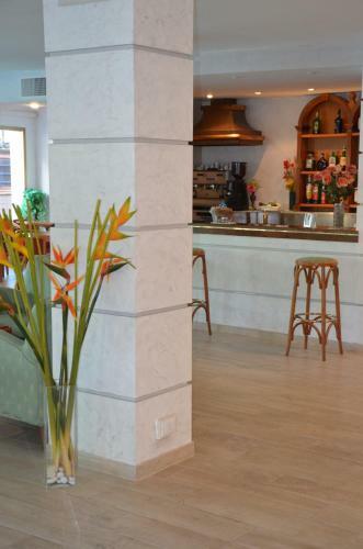 Hostal Rosen Garden Garn�
