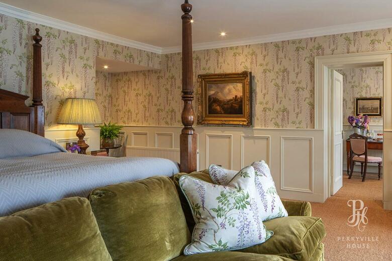 Hotel Perryville House