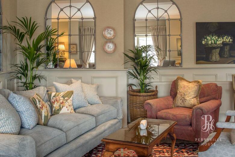 Hotel Perryville House