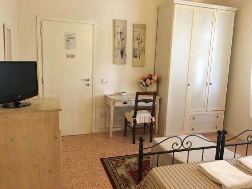 Hostal Affittacamere La Casa Di Ugo