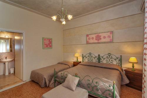 Hostal Affittacamere La Casa Di Ugo