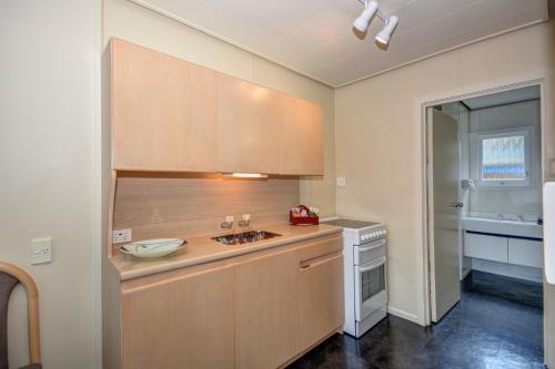 George Street Motel Apartments