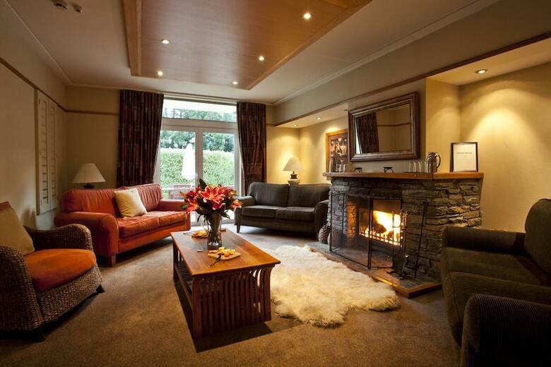 Central Ridge Boutique Hotel