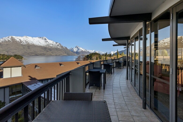 Copthorne Hotel & Resort Lakefront Queenstown