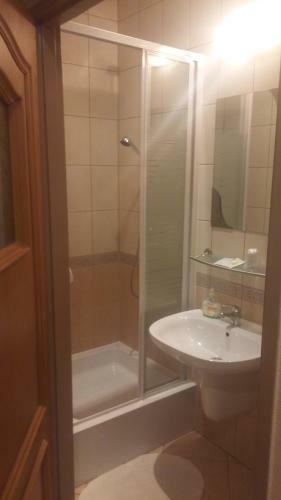 Bed & Breakfast Go?ciniec Chorzowski