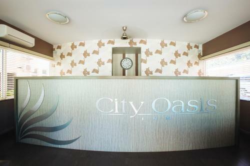 Hotel City Oasis Inn