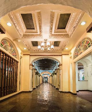 Hotel Delmon International