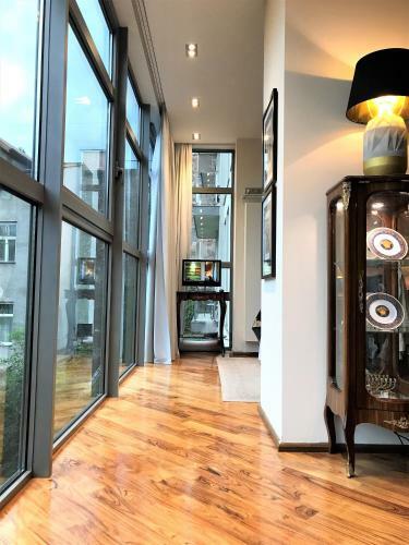 Luxury Apartments Mondrian Old Town