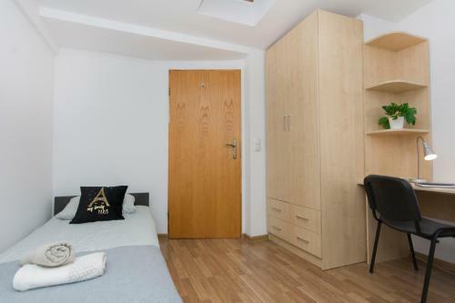 Albergue Akademikus Toru?