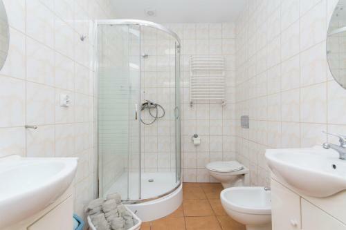 Albergue Akademikus Toru?