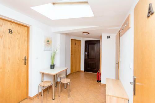 Albergue Akademikus Toru?