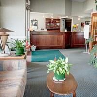 Hotel Sandman Inn Mcbride
