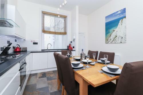 Eastbourne Sea View Apartment