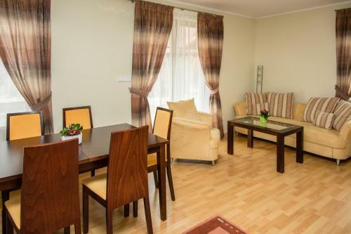 Villa Riverside
