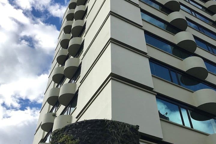 Hotel Howard Johnson La Carolina- Quito