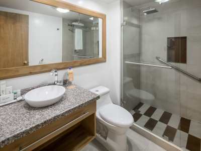Hotel Howard Johnson La Carolina- Quito