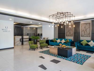 Hotel Howard Johnson La Carolina- Quito