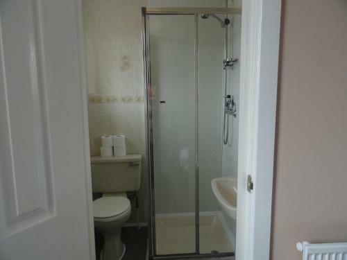 Hostal The Beechfield Hotel