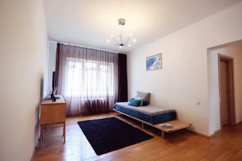 Living In Aparthotel