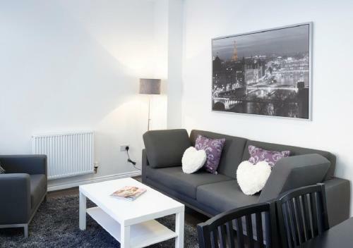 Town House In Campbell Park - Shortstay Mk