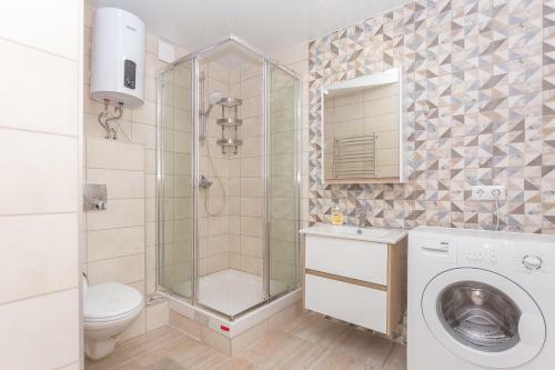 Metro Krasny Prospekt Apartment