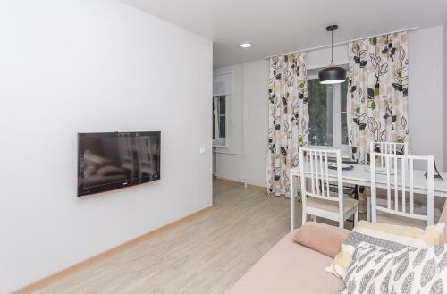 Metro Krasny Prospekt Apartment