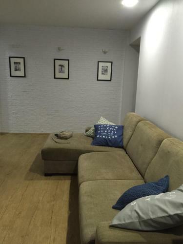 Metro Krasny Prospekt Apartment