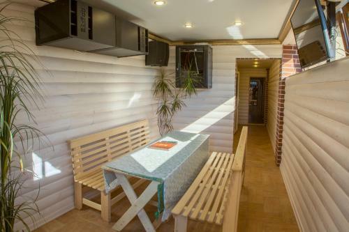 Poruchik Rzhevsky Art Hotel